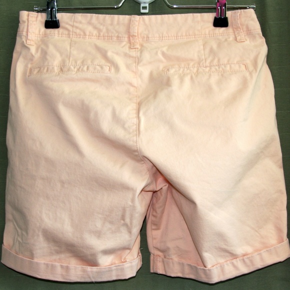 Old Navy Cotton Cuff Shorts - Picture 2 of 3